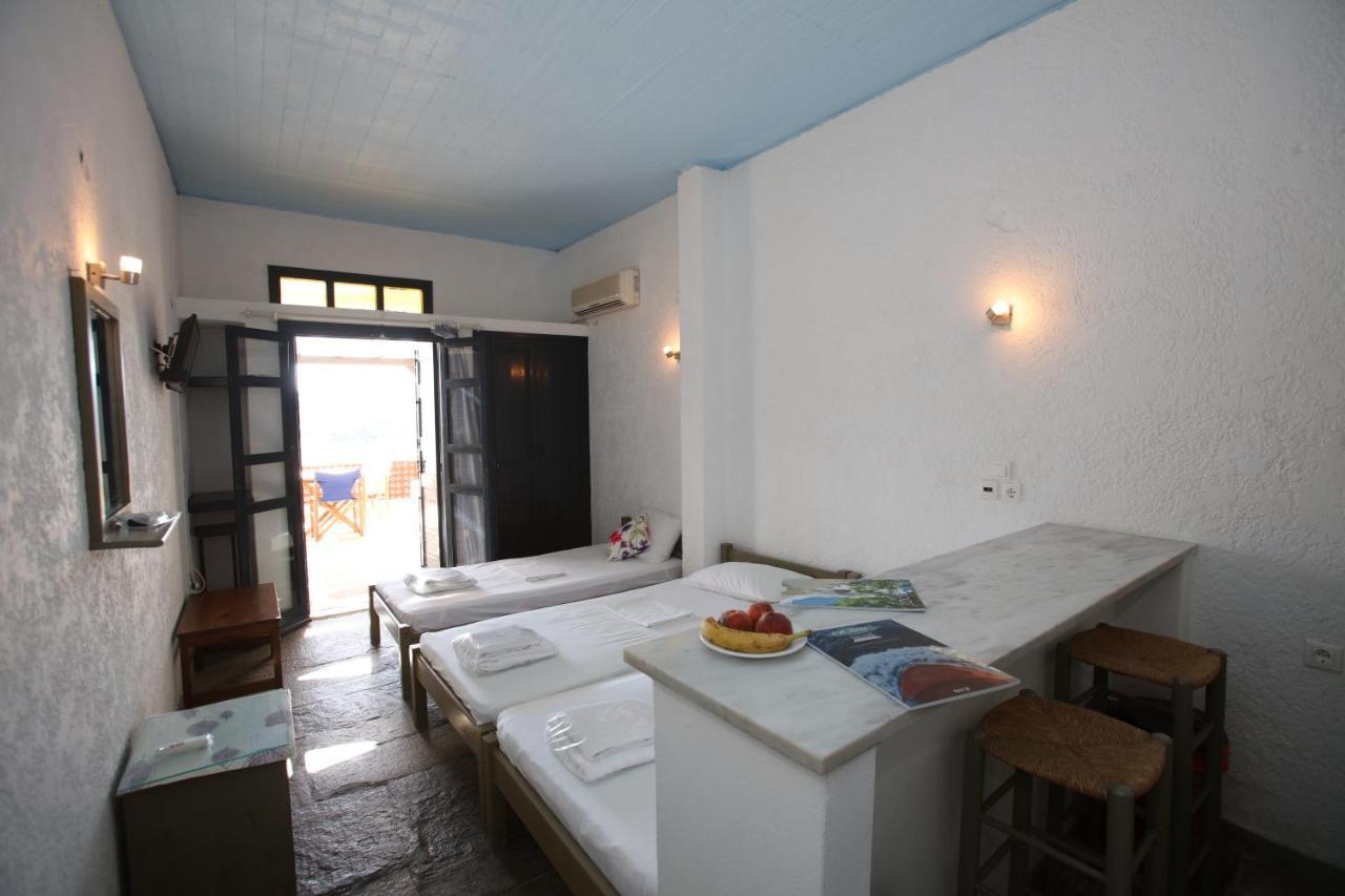 St George Studios & Apartments Баци Екстериор снимка