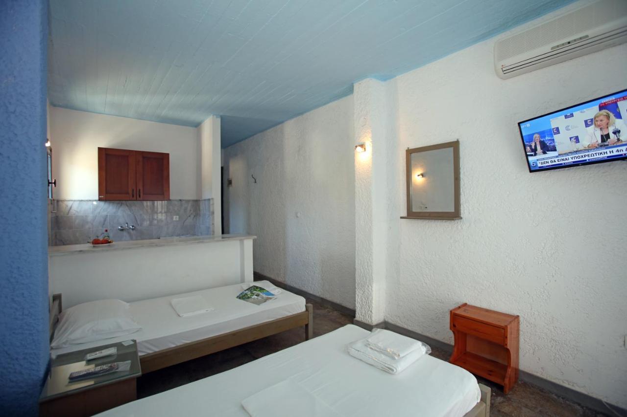 St George Studios & Apartments Баци Екстериор снимка